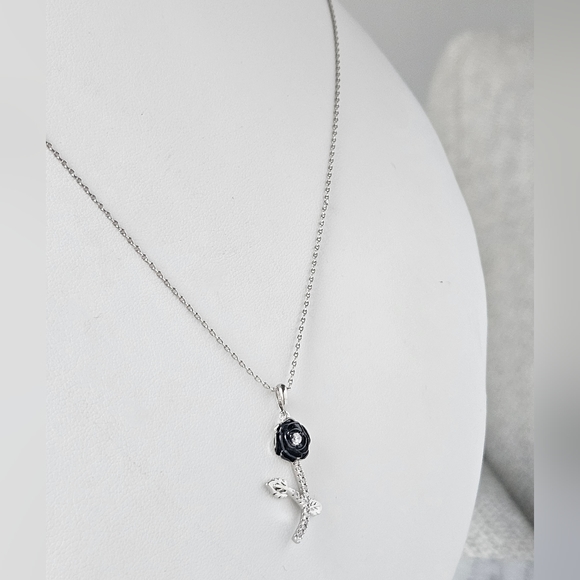 Black Rose Necklace, Charmed Aroma Black Rose Collection - Picture 4 of 5